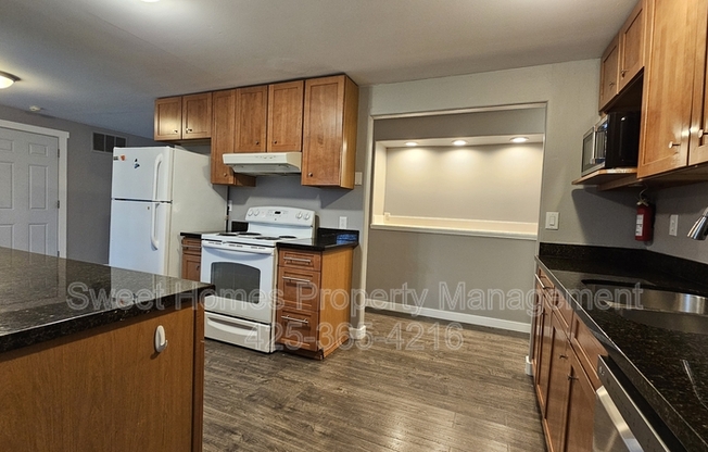 12828 111 AVE NE