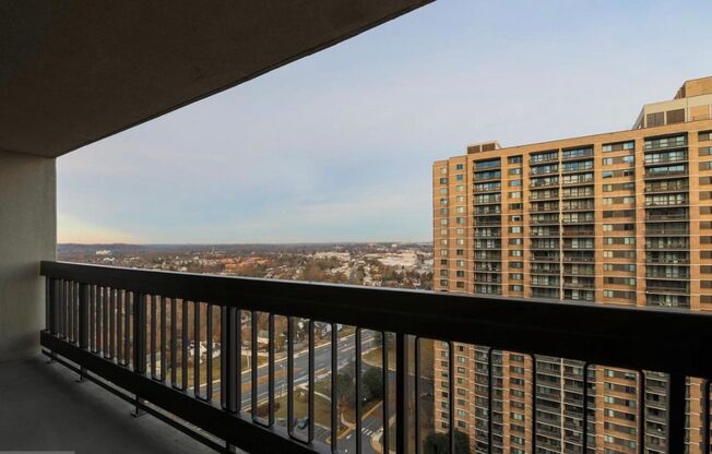 2 beds, 1.5 baths, $2,528