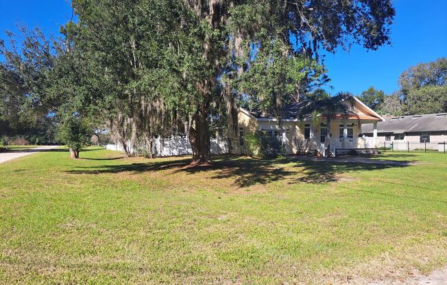 Charming 3/2 Bungalow