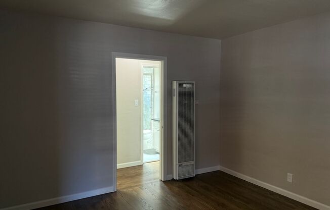 Updated 1 bedroom/1 bath Midtown Apartment