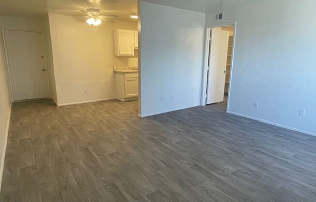 1 bed, 1 bath, 604 sqft, $900