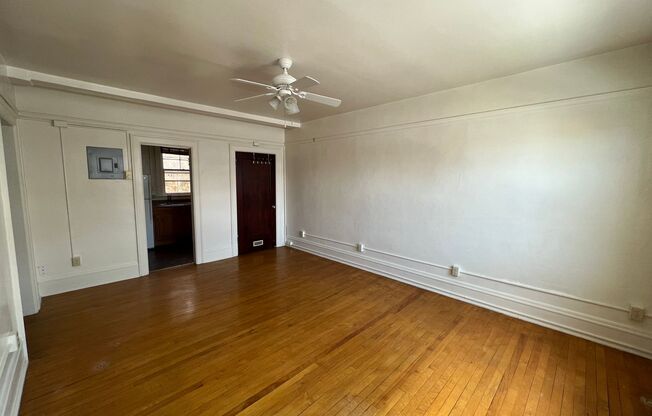 1 bed, 1 bath, 662 sqft, $1,175, Unit A31