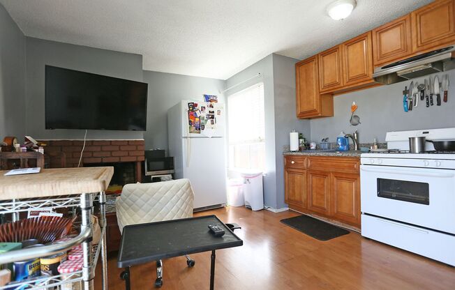 288 8th Ave