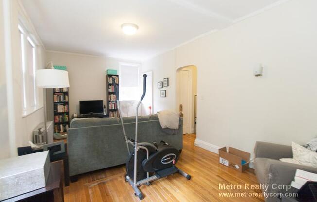85 STRATHMORE RD