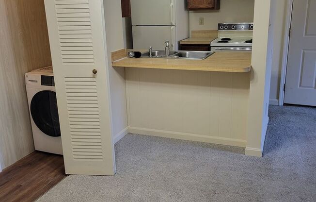 1 bed, 1 bath, 625 sqft, $805, Unit 4996