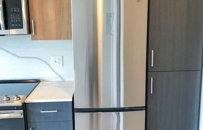 Studio, 1 bath, 460 sqft, $1,695, Unit 227