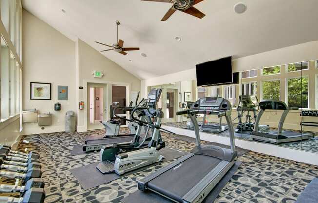 The Cove Fitness Center Apartments in Federal Way, WA