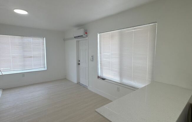 5601 N Miami AV