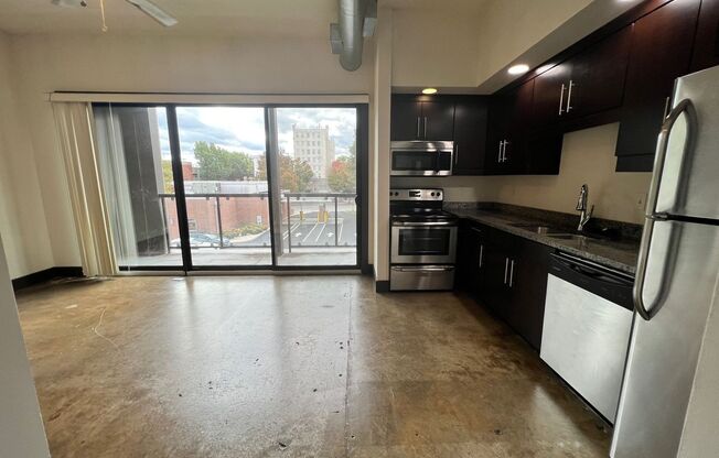 2 beds, 2 baths, 798 sqft, $1,389, Unit 201