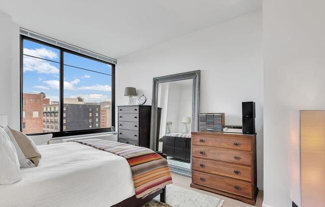 1 bed, 1 bath, $6,495, Unit 7U