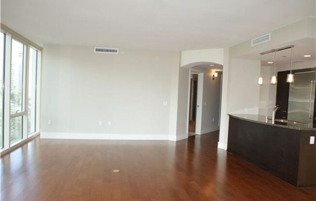 Allure Waikiki - 2 bedroom, 2 bath with 1 covered parking.