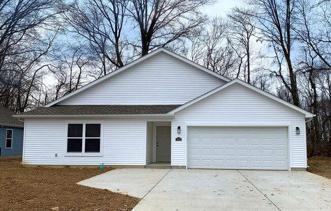 Hot Deal: This season, qualified applicants can receive $3,000 OFF move-in costs when signing a lease. Cozy up in your new home and take advantage of this offer!