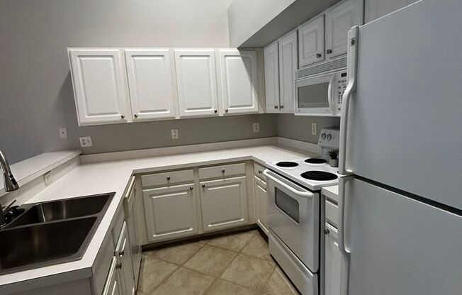 Spacious 1-Bedroom in “The Residence” FIRST MONTHS RENT FREE - Water Included