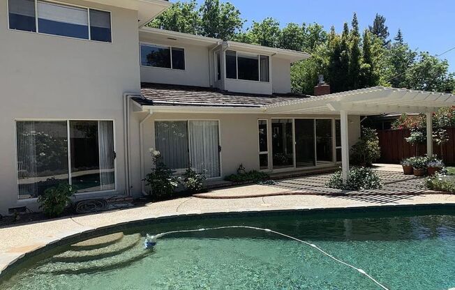 Spacious 5-Bedroom Home with Pool at 31 Willow Rd, Menlo Park