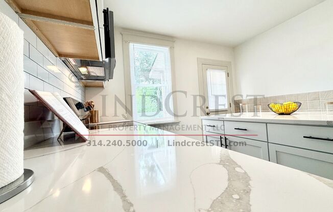 Must See! 2 bedroom house!