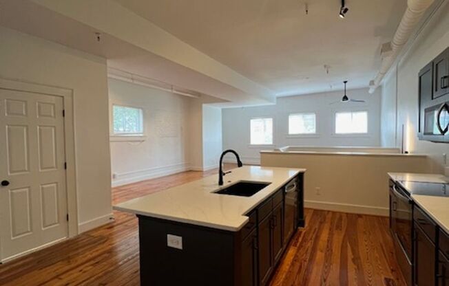 1 bed, 1.5 baths, 1,200 sqft, $1,695