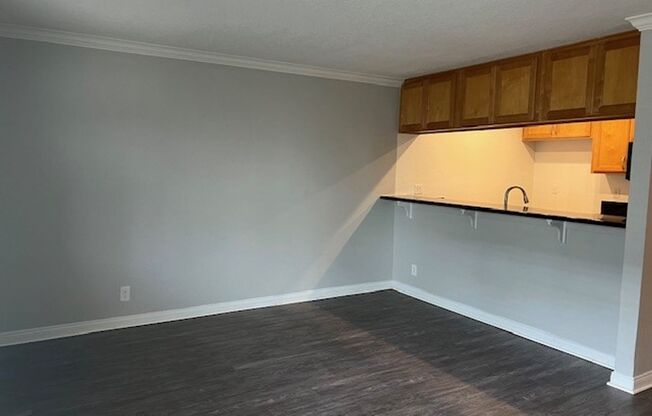 2 beds, 2 baths, 850 sqft, $2,955, Unit 839-05
