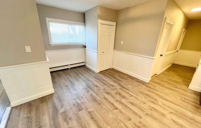 NEWLY RENOVATED 3 BEDROOM PENTHOUSE CONDO UNIT WITH PARKING