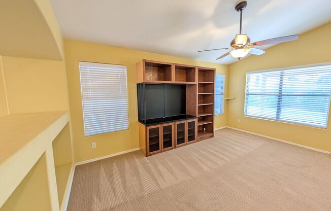 4 Bedroom 2 Bathroom Kempton Crossing House
