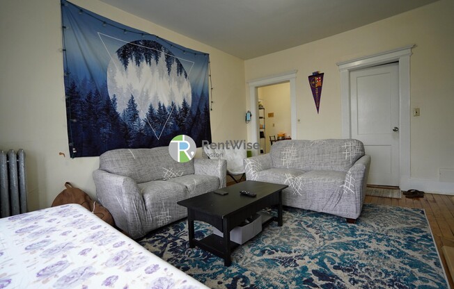 1212 COMMONWEALTH AVE