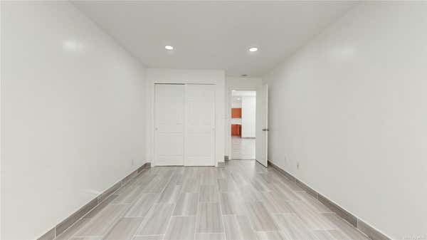 2 beds, 1 bath, $2,900, Unit 2R