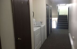 2 beds, 1 bath, $850, Unit 06