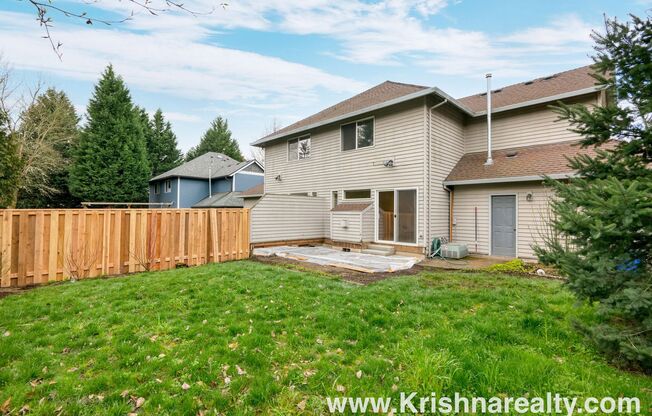 Charming 3 BD* 2.5 BA* Duplex **NEWLY RENOVATED** Located in Historic Orenco in the Elk Meadows Community