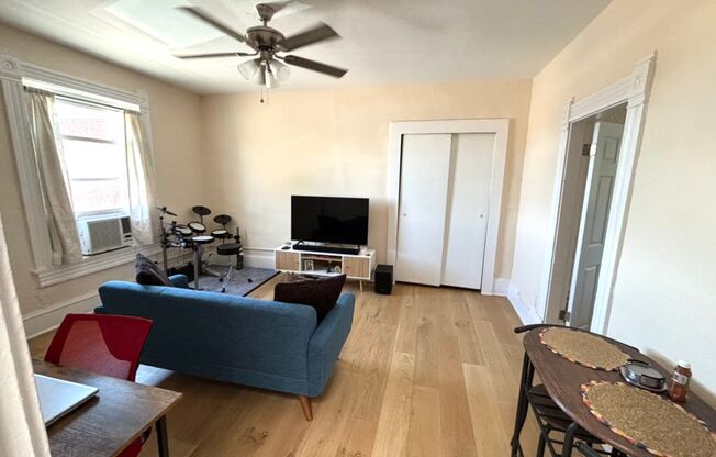 1 bed, 1 bath, 500 sqft, $875, Unit #4