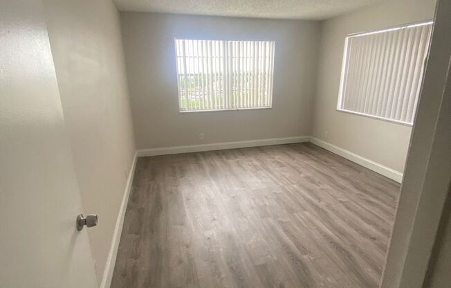 1 bed, 1 bath, 700 sqft, $1,700, Unit 537 - 409