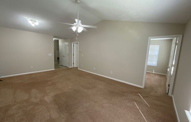 1 bed, 1 bath, 871 sqft, $1,225, Unit 2758-5