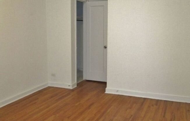 2 beds, 1 bath, $4,600, Unit 4A