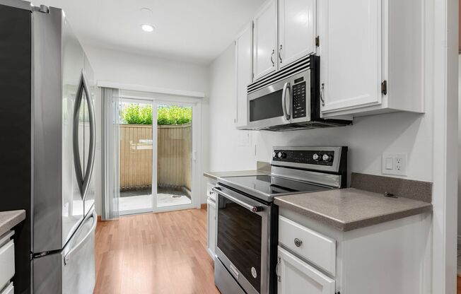 Spacious 2BR/2.5BA Townhome in Prime Milpitas Location – Available Now!
