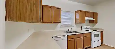 2915 ENCINO RIV