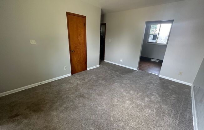 2 beds, 1 bath, $950