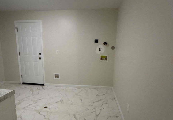 1426 HYDE PARK