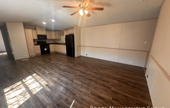 2412 E 7 AVE