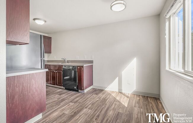 2 beds, 1 bath, 900 sqft, $1,750, Unit 102