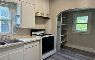 3 beds, 1 bath, $1,250