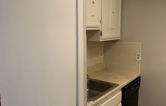 1 bed, 1 bath, 650 sqft, $1,649, Unit 1001