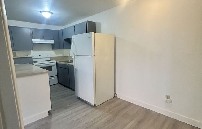 1 bed, 1 bath, 576 sqft, $1,225, Unit 4