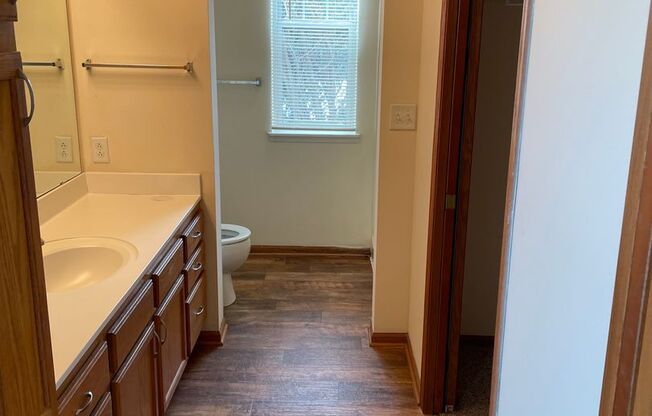 2 beds, 2 baths, 1,223 sqft, $1,675, Unit 931-100