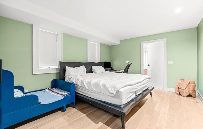2 beds, 2.5 baths, 2,173 sqft, $5,500, Unit 5