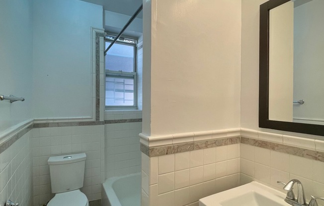 652 W 189 ST