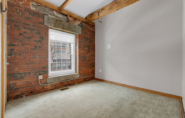 2 beds, 1.5 baths, 1,011 sqft, $3,900, Unit T-105