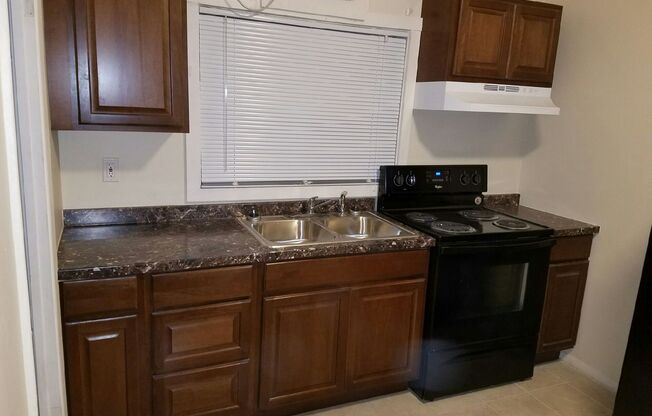 Cute East Mesa Apartment