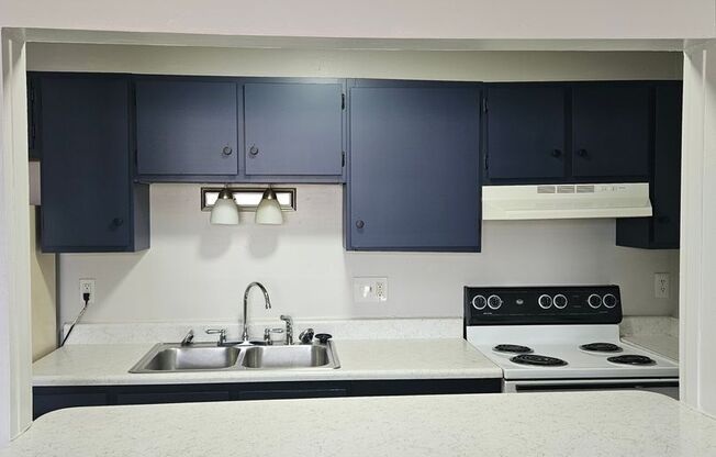 1 bed, 1 bath, 535 sqft, $685, Unit 4957 Fairmont