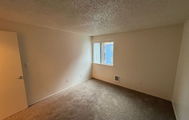 2 beds, 1 bath, 825 sqft, $1,245, Unit 479