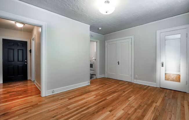1037 NW 20th Ave