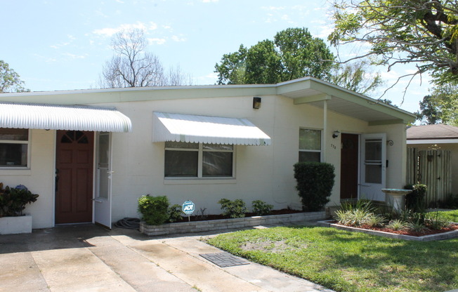 Adorable home by Dubsdread Golf Course!