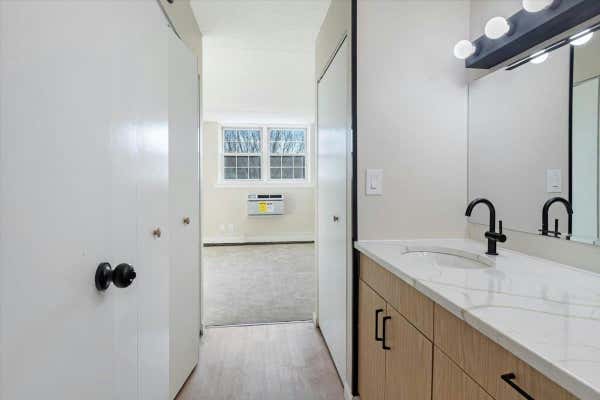 2 beds, 2 baths, 1,700 sqft, $3,100, Unit 10135